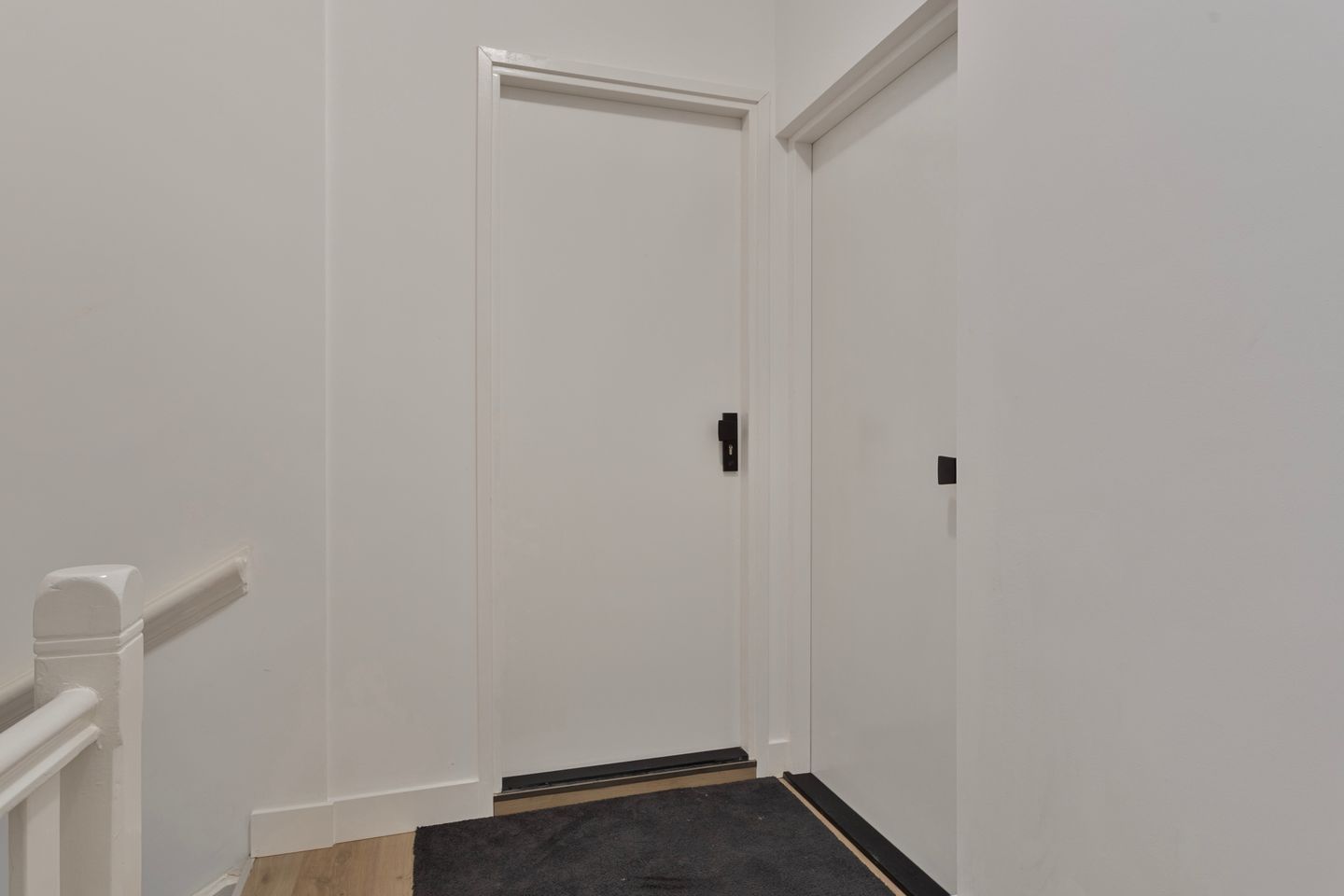 Photo 4 of Meerten Verhoffstraat 15-B2