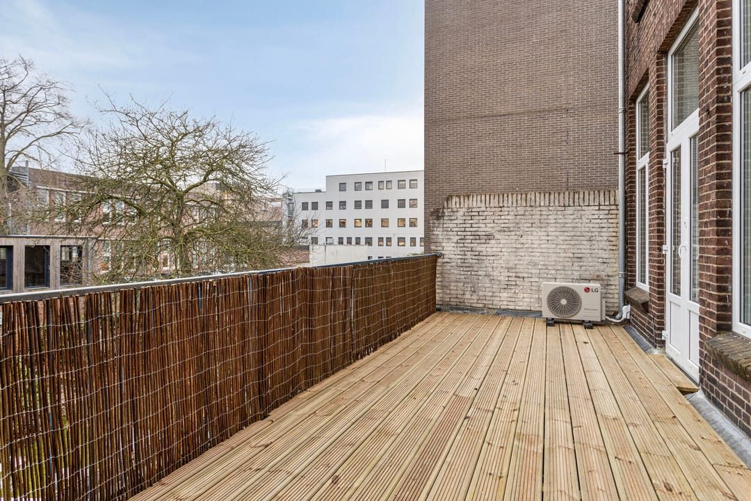 Photo 13 of Meerten Verhoffstraat 15-B2