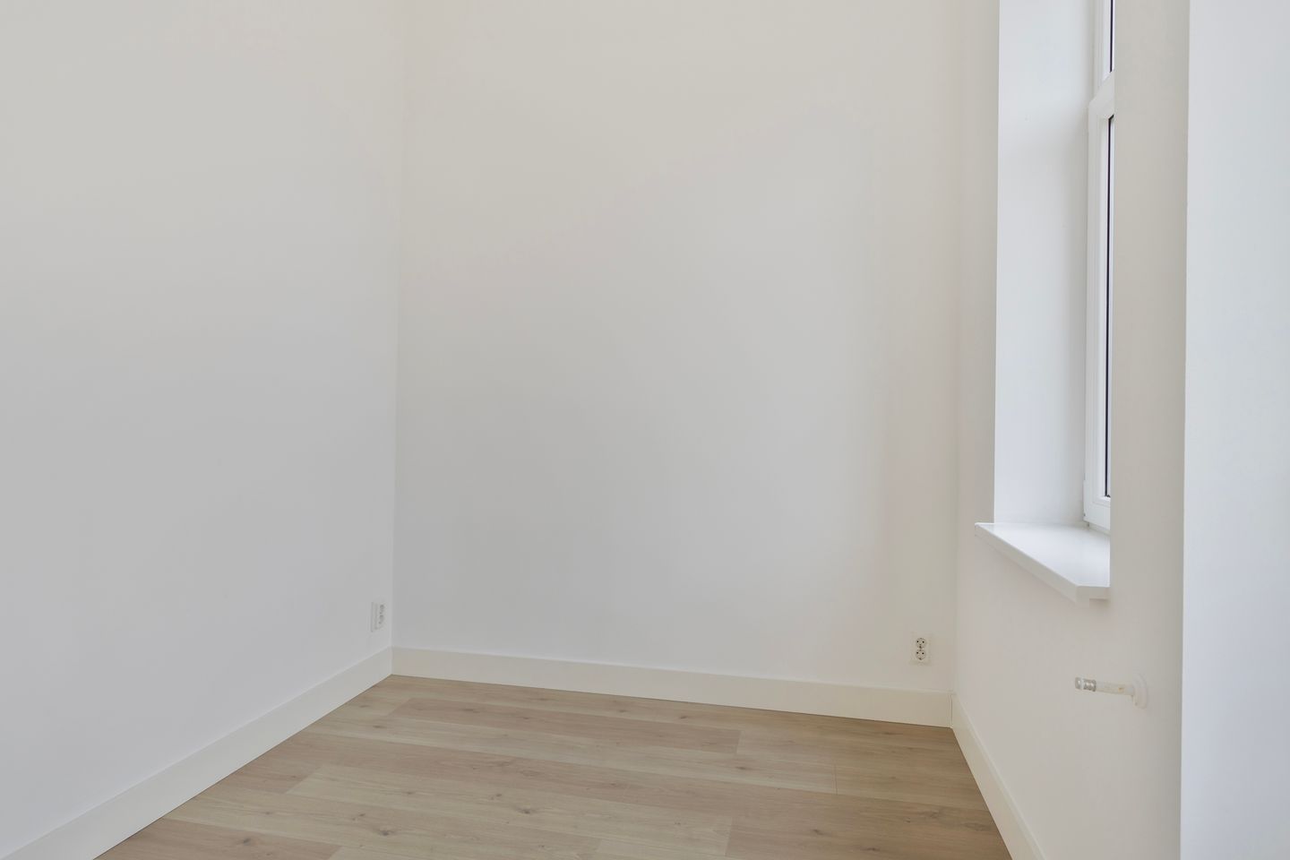 Photo 14 of Meerten Verhoffstraat 15-B2