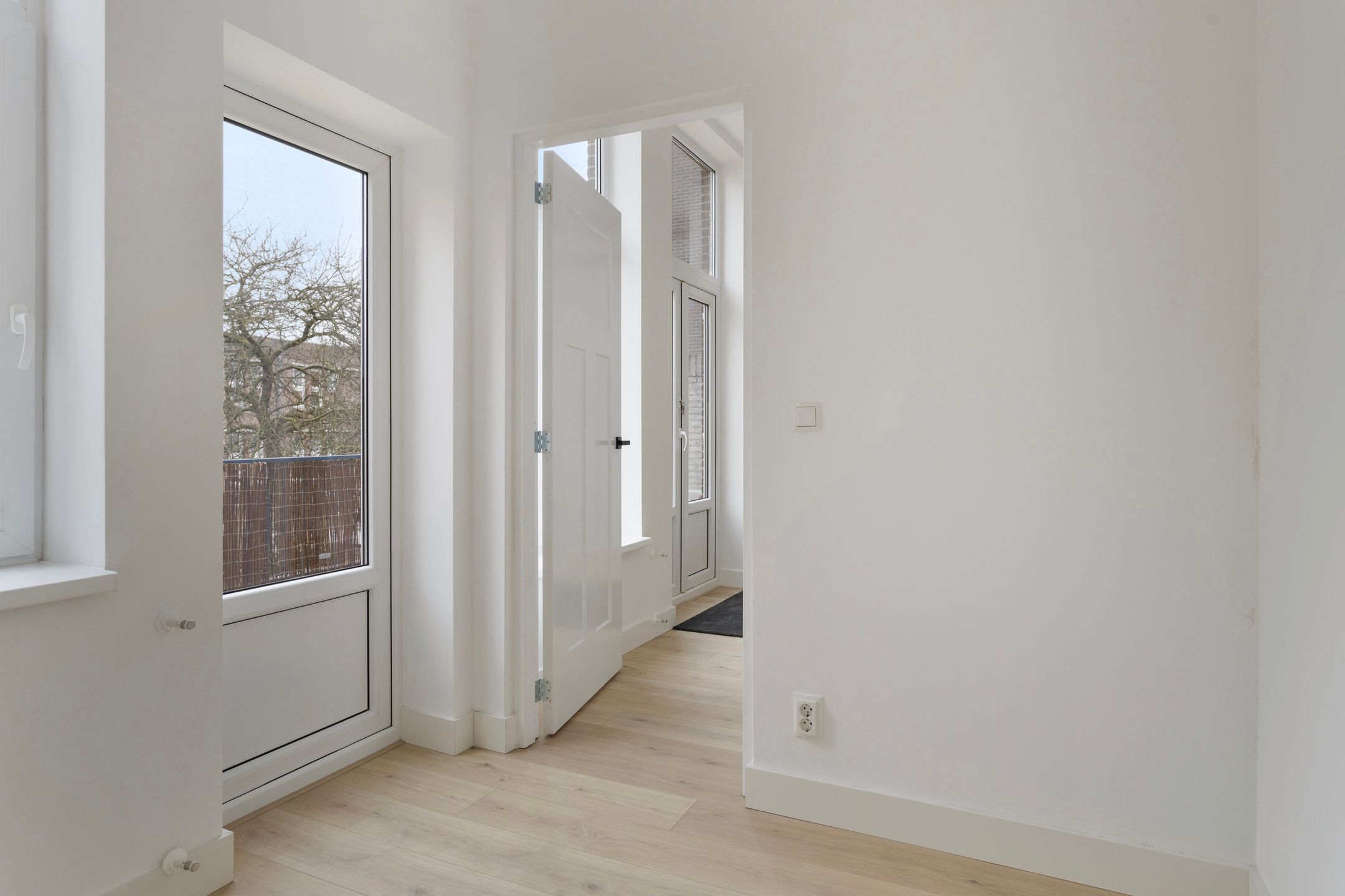 Photo 15 of Meerten Verhoffstraat 15-B2