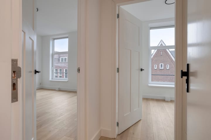 Foto 6 van Meerten Verhoffstraat 15-C1