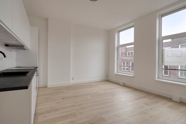 Foto 7 van Meerten Verhoffstraat 15-C1