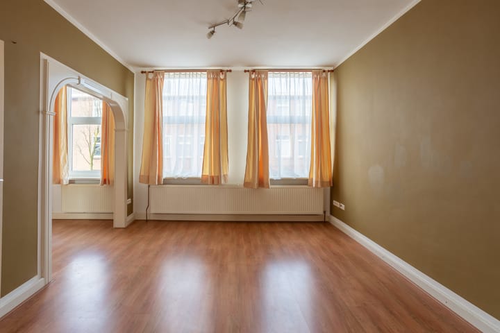 Foto 11 van Pluvierstraat 308