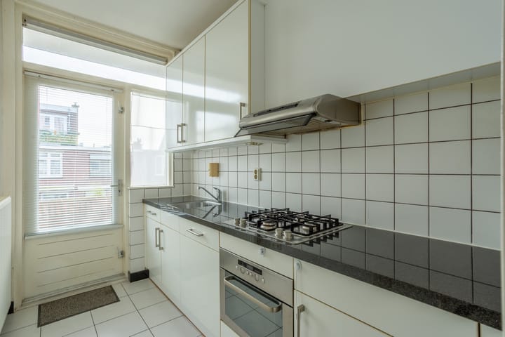 Foto 16 van Pluvierstraat 308