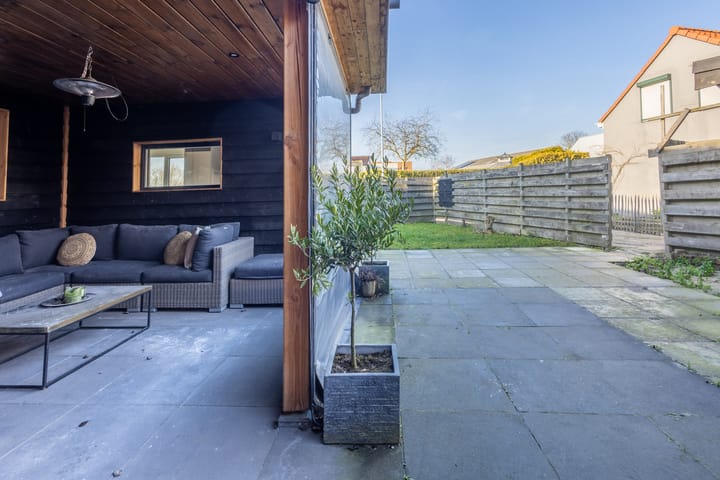 Photo 3 of Bossestraat 100