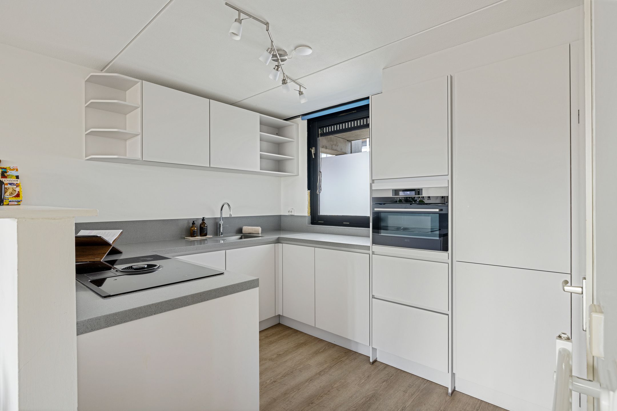 Foto 3 van Linschotensingel 1-BG