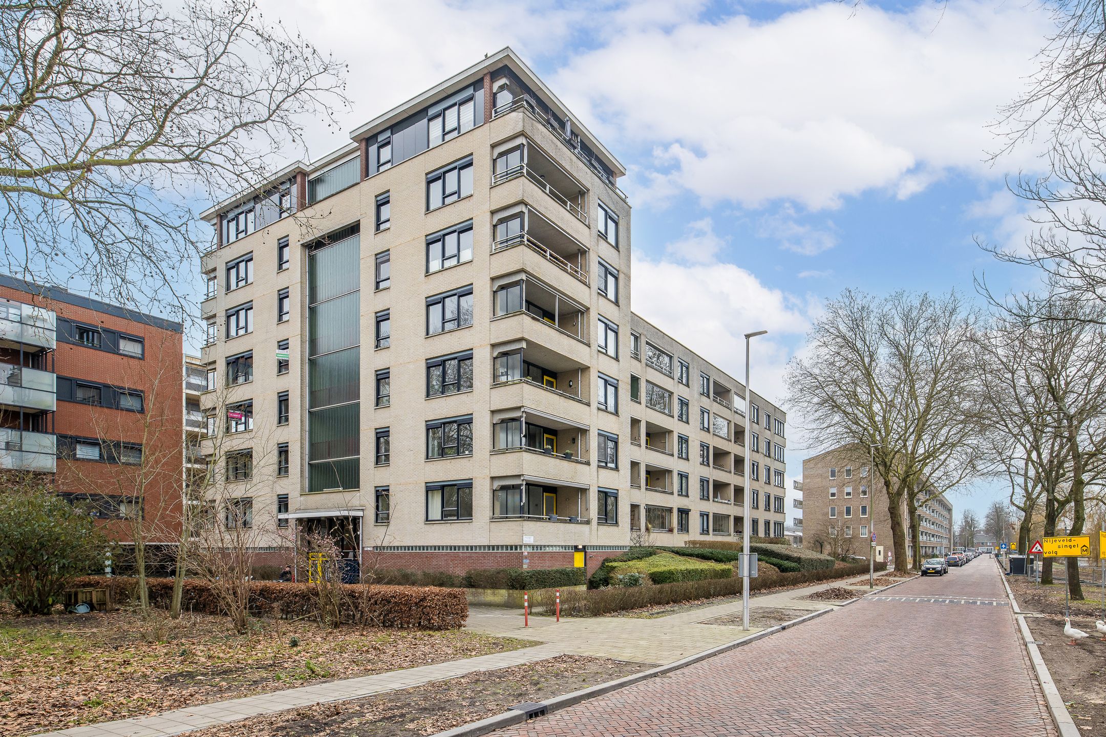 Foto 24 van Linschotensingel 1-BG