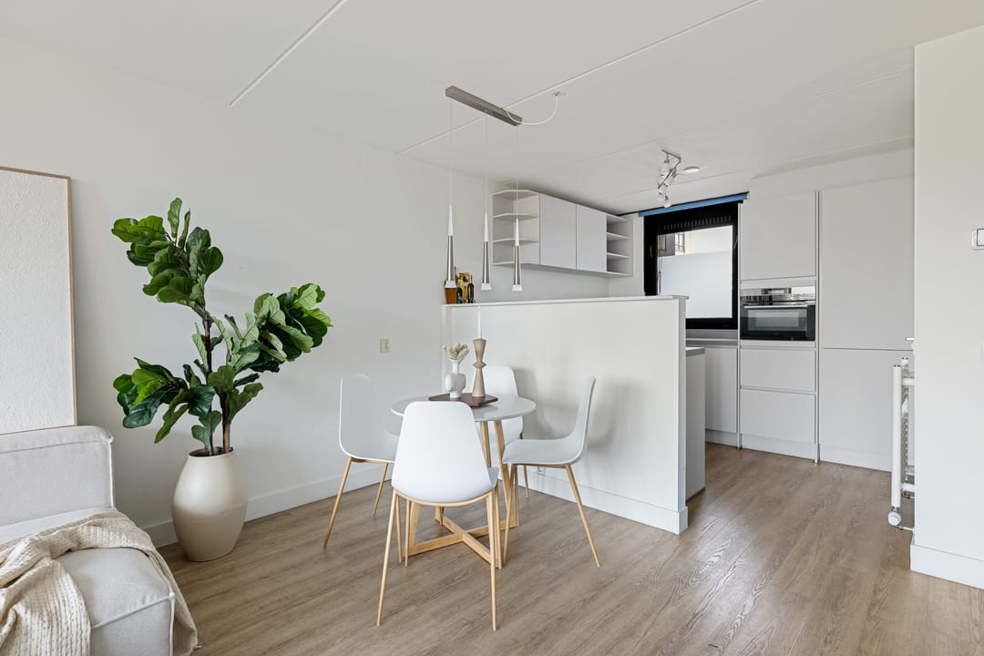 Foto 8 van Linschotensingel 1-BG