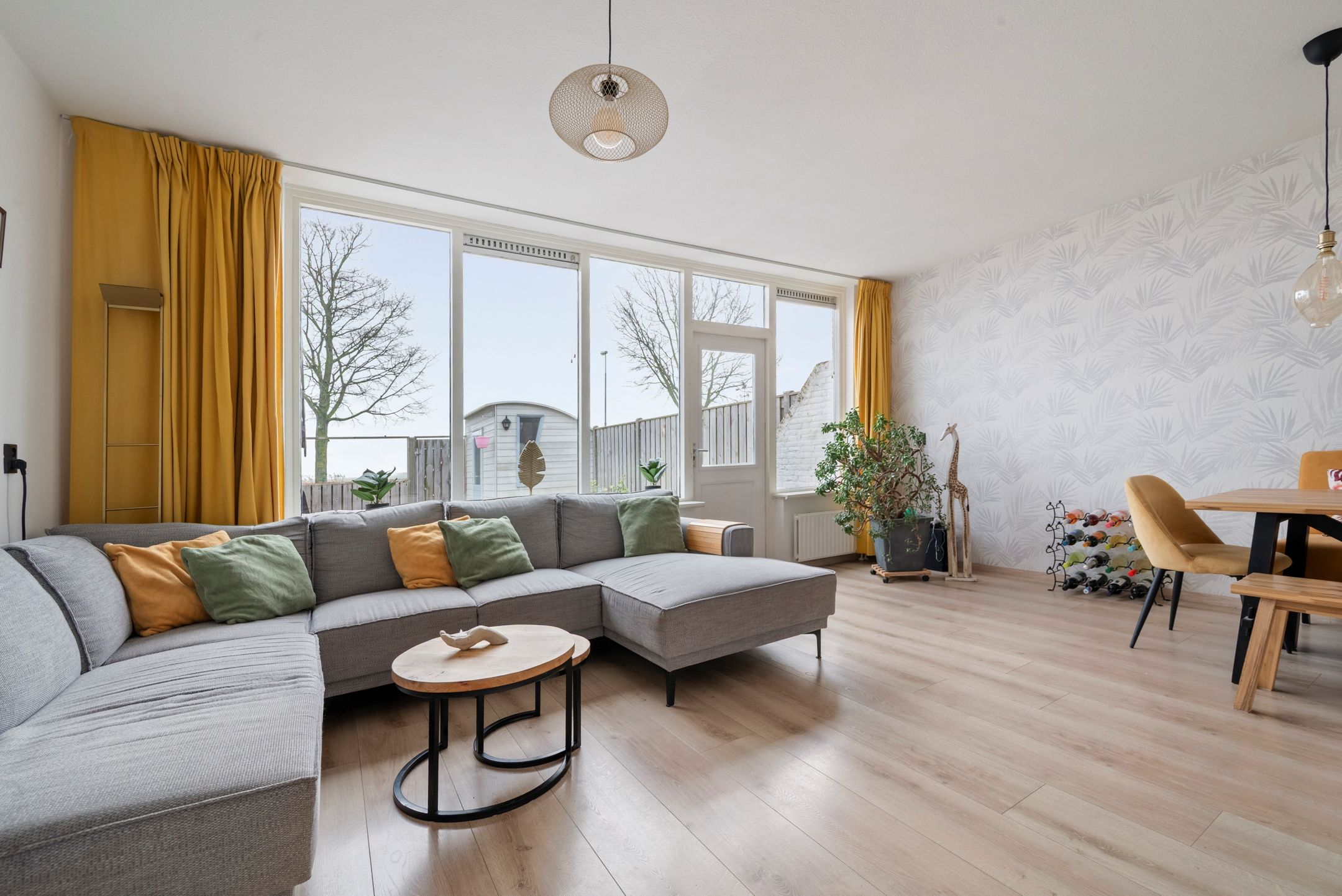 Photo 6 of Doorzwin 2828