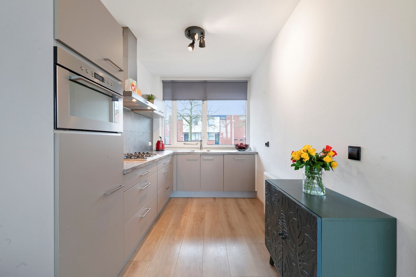 Photo 10 of Doorzwin 2828