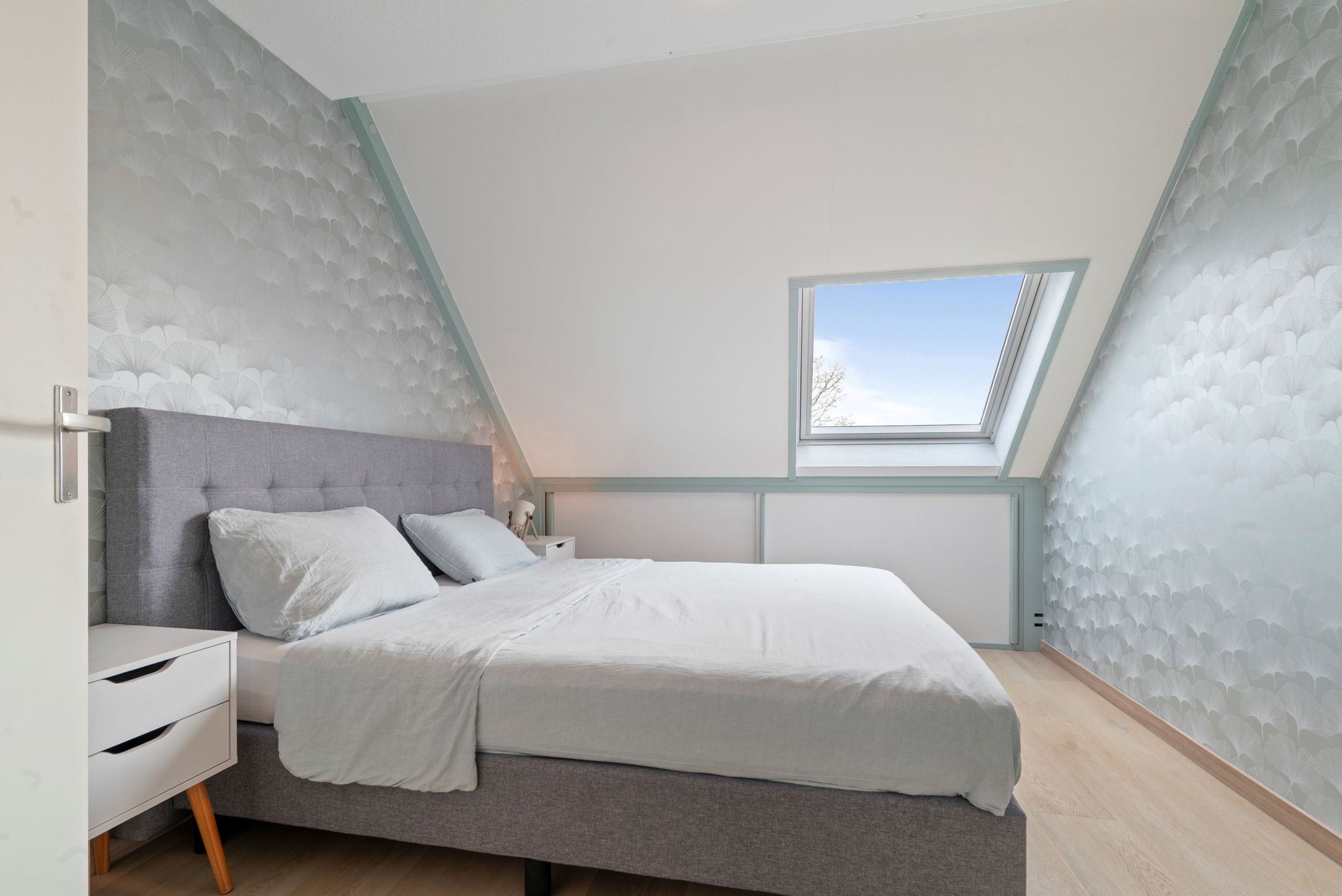 Photo 27 of Doorzwin 2828