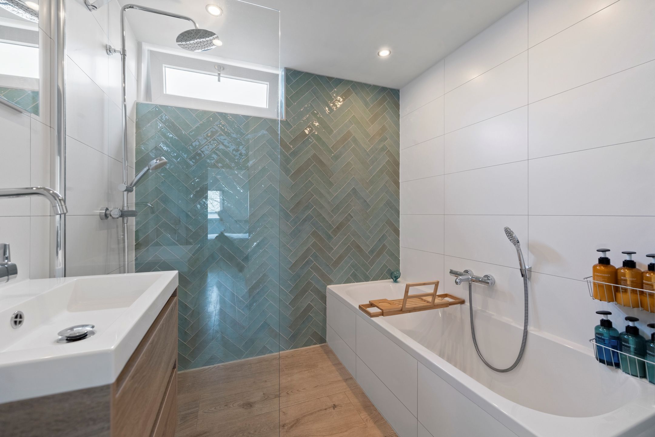 Photo 36 of Doorzwin 2828