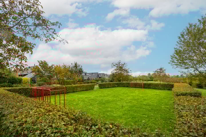 Photo 52 of Triumphperenlaan 2