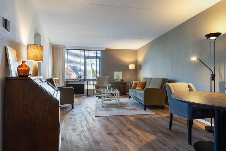 Photo 4 of Van Brerostraat 30