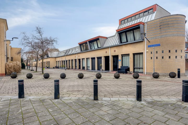 Foto 2 van Adriaan Pieterslaan 8