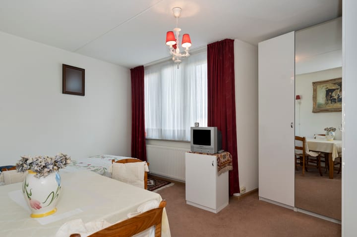 Photo 19 of Forum 44