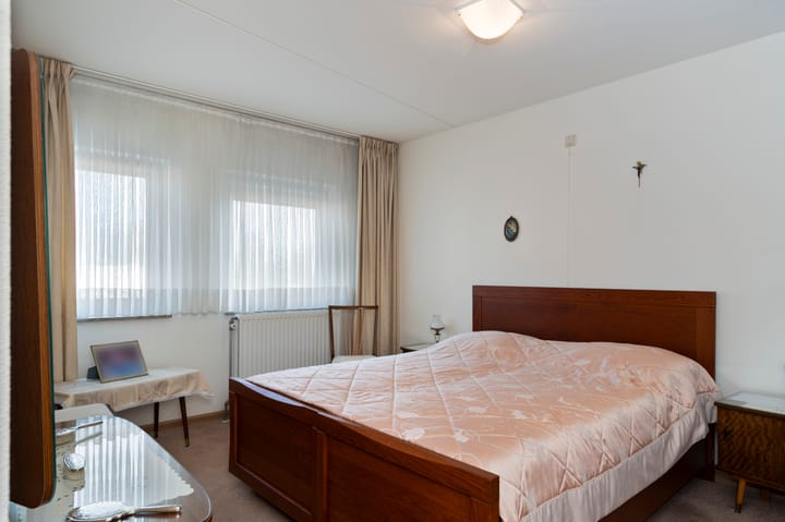 Photo 22 of Forum 44