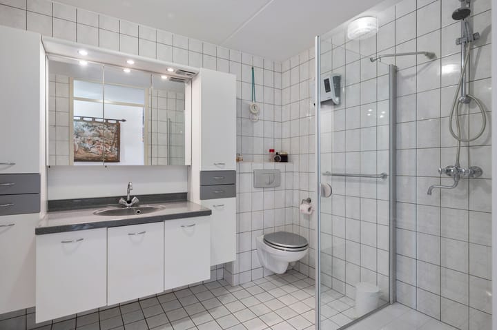 Photo 25 of Forum 44