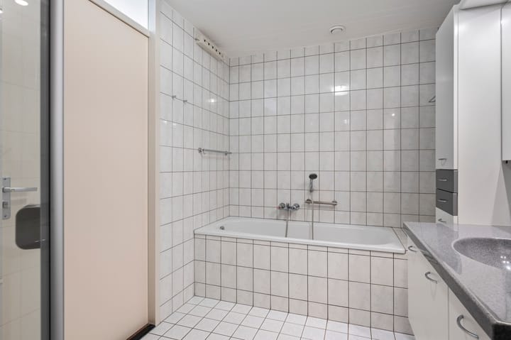 Photo 27 of Forum 44