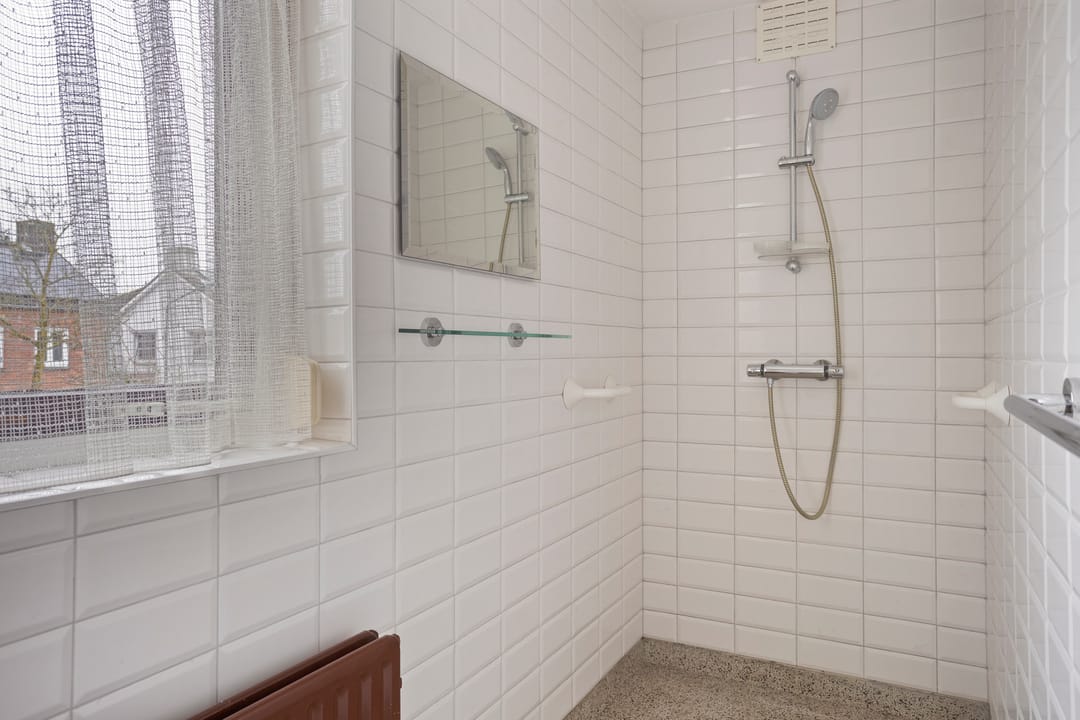 Photo 17 of Graaf Wernerstraat 10