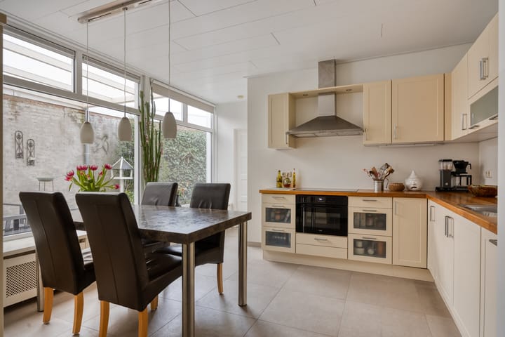 Foto 17 van Deken Thielenstraat 3