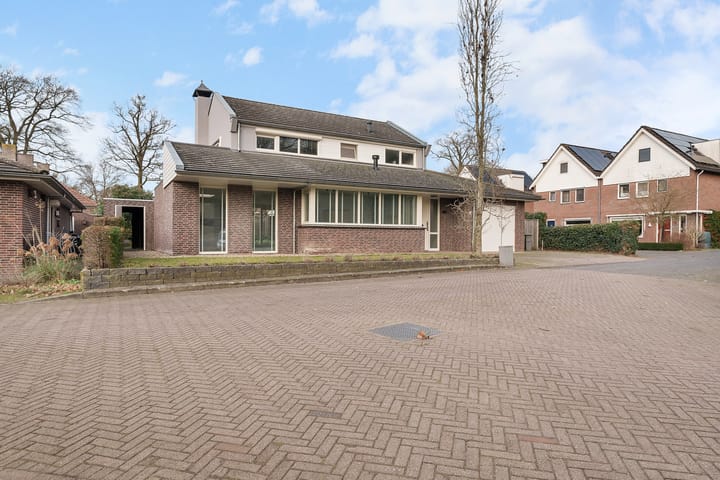 Photo 6 of Tusseler 48-A