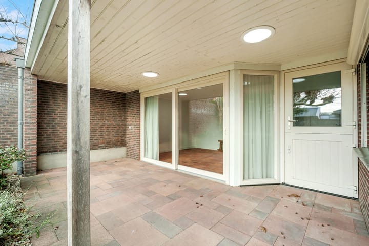 Photo 9 of Tusseler 48-A