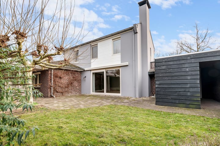 Photo 12 of Tusseler 48-A