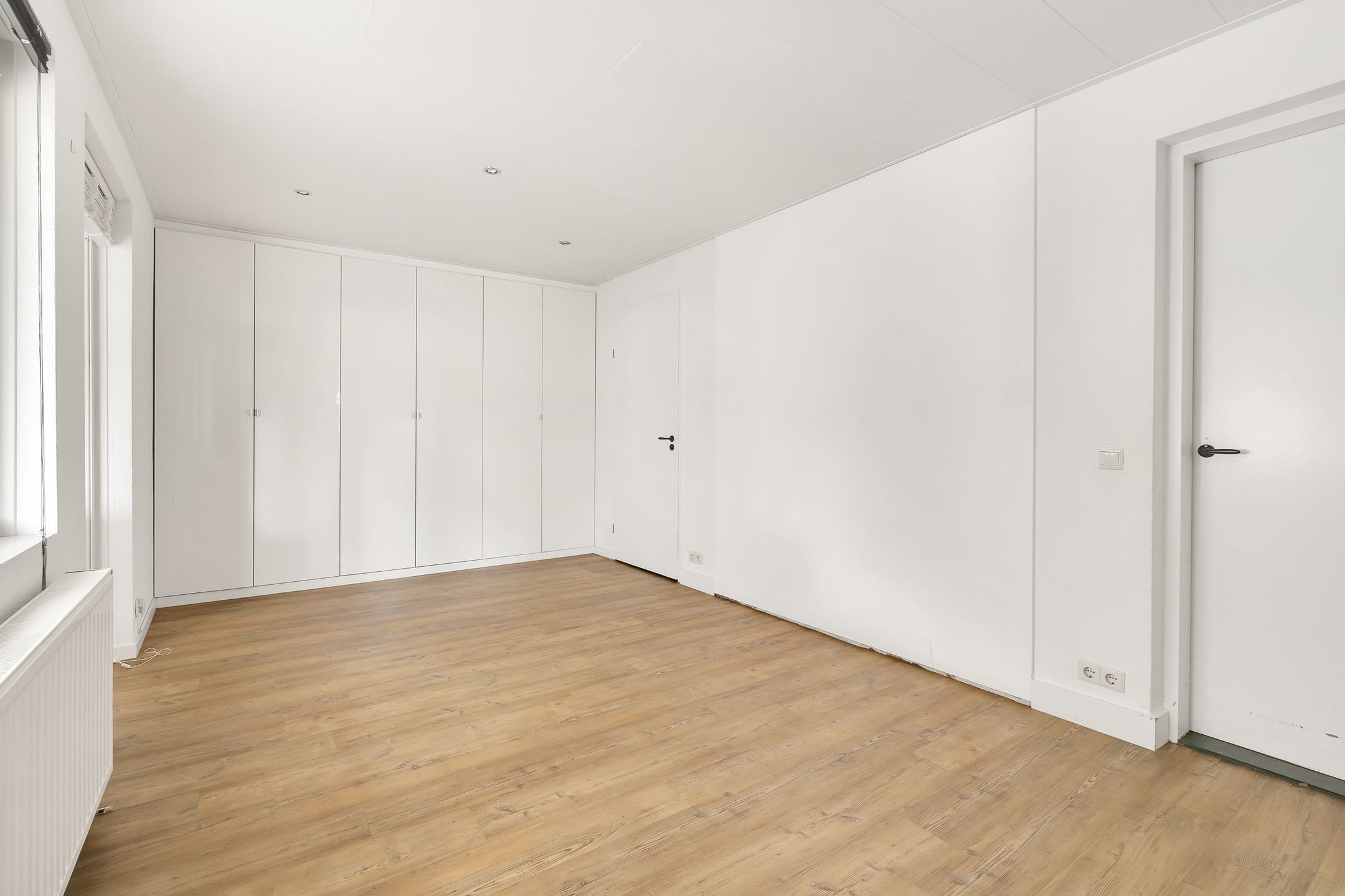 Foto 24 van Tusseler 48-A