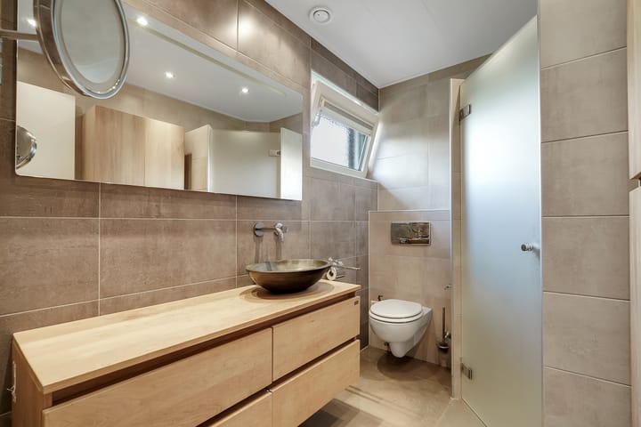 Photo 26 of Tusseler 48-A