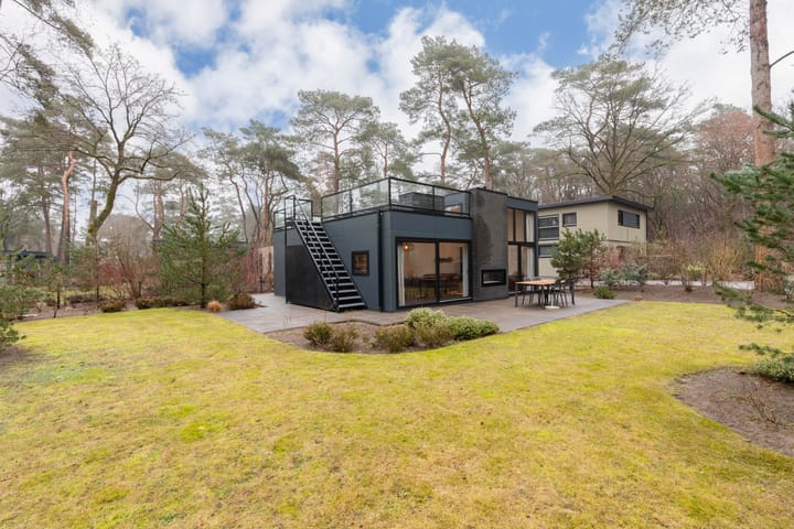 Foto 1 van Vijverlaan 1-HV37