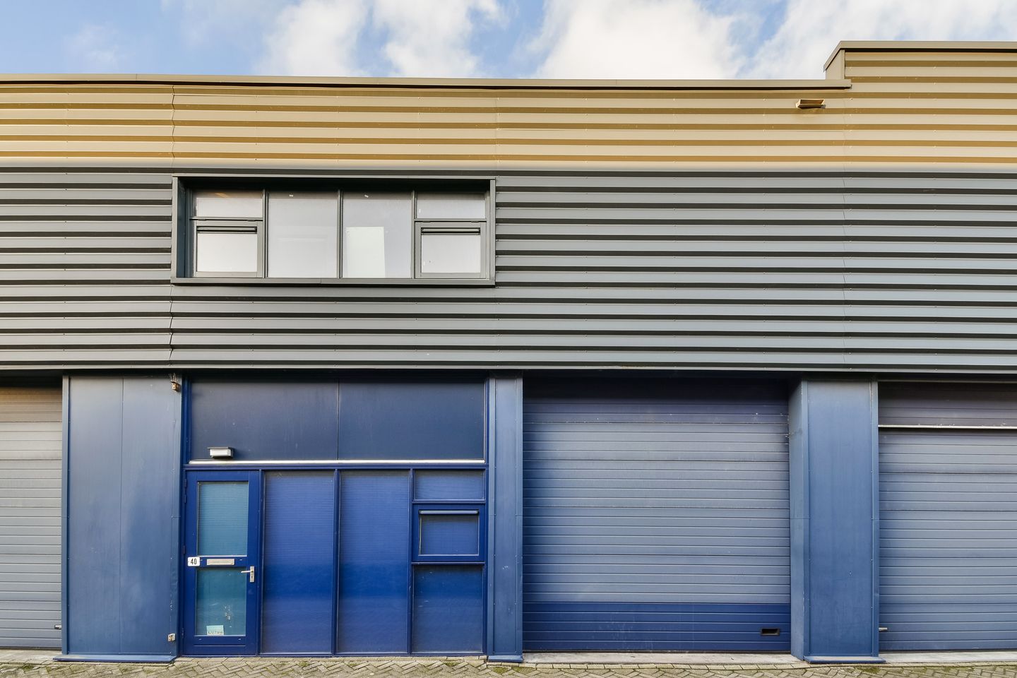 Bekijk foto 2 van Theemsweg 40