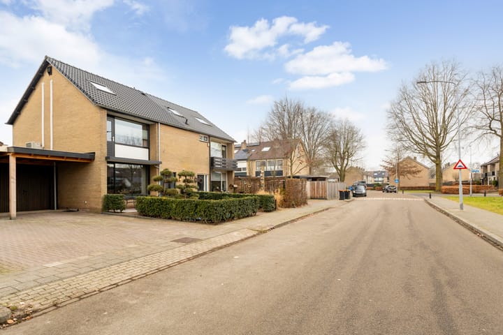 Foto 58 van Vliegersvelderlaan 20