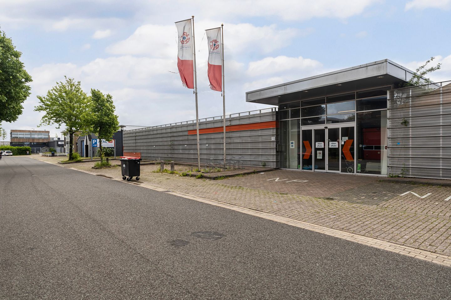 Bekijk foto 2 van Voltastraat 11