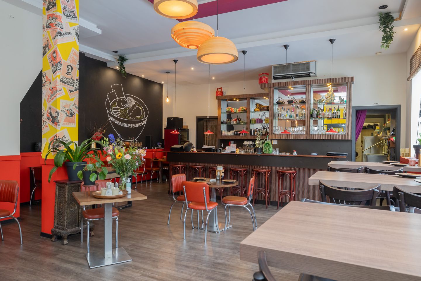 Bekijk foto 5 van Linnaeusstraat 18-H