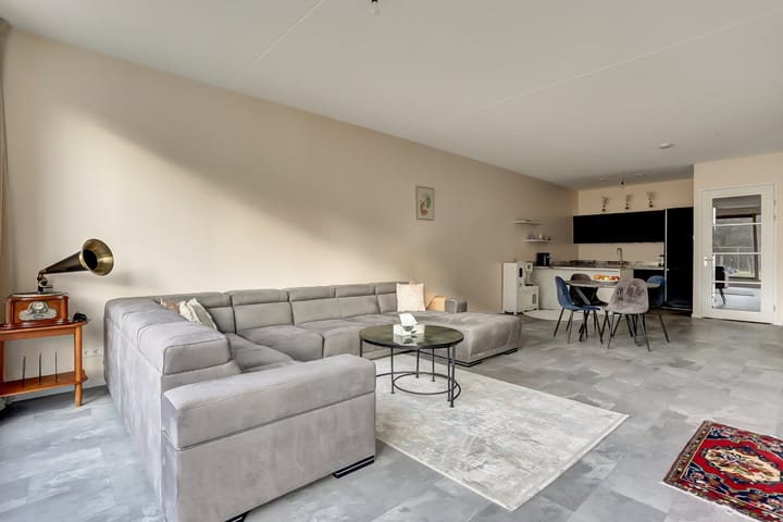 Photo 8 of Nancy Zeelenbergsingel 24