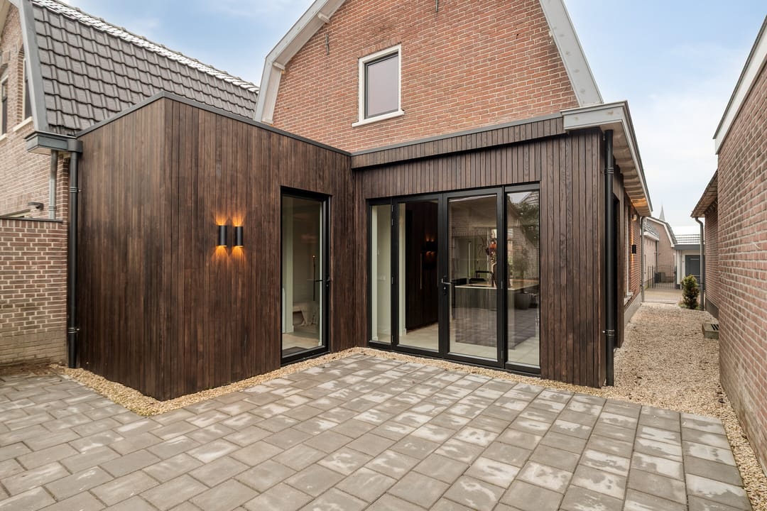 Photo 41 of Oranjestraat 15