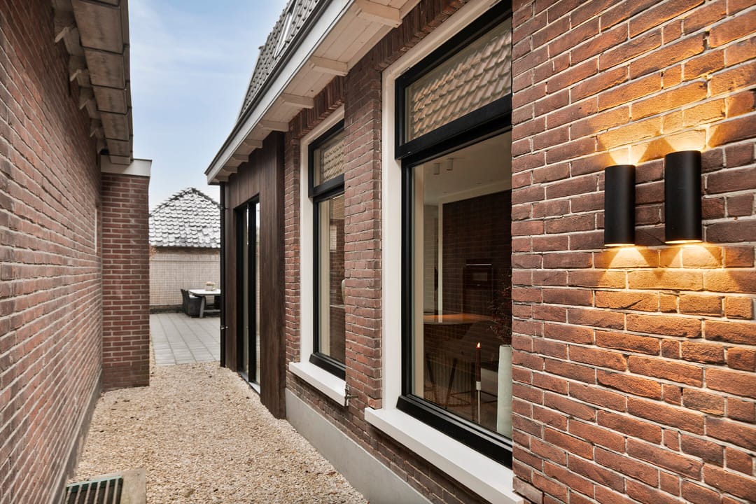 Photo 43 of Oranjestraat 15