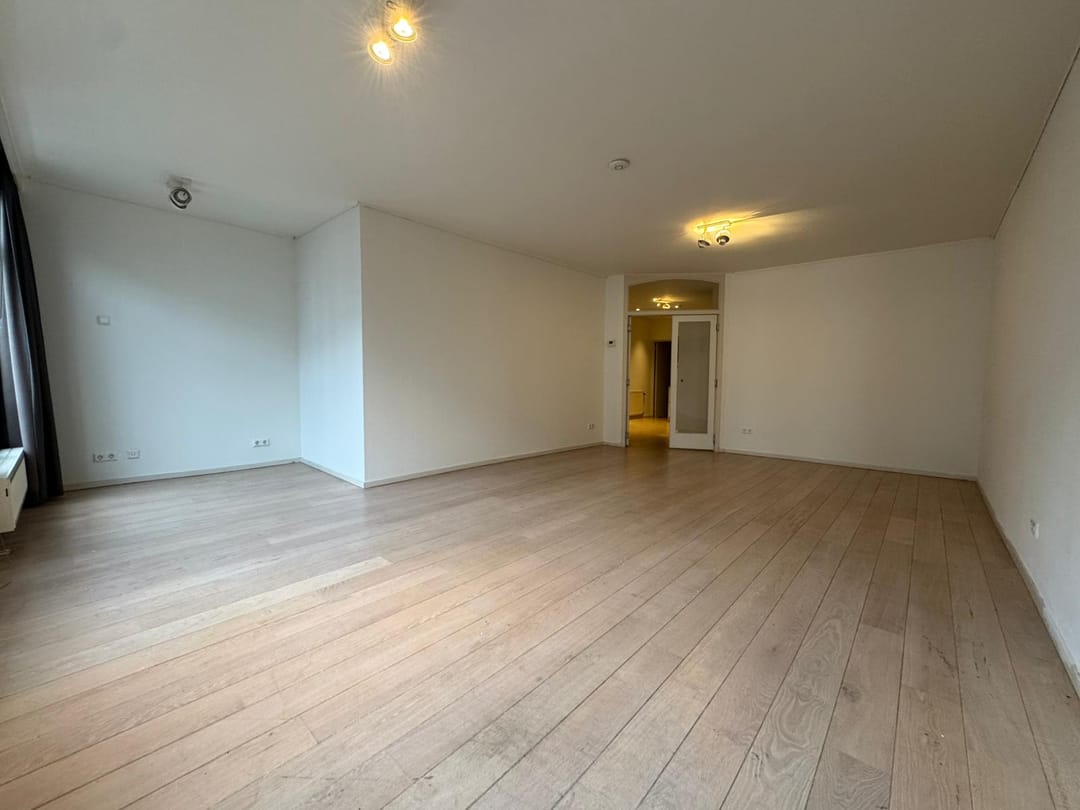 Photo 8 of Utrechtsestraat 84-2