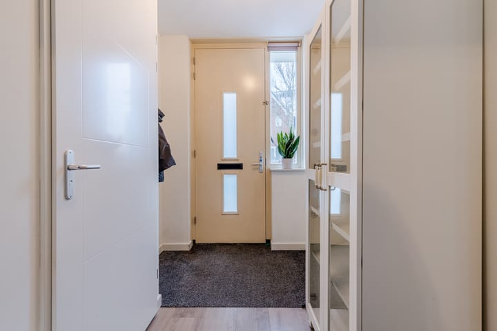 Foto 8 van Witte Ring 44