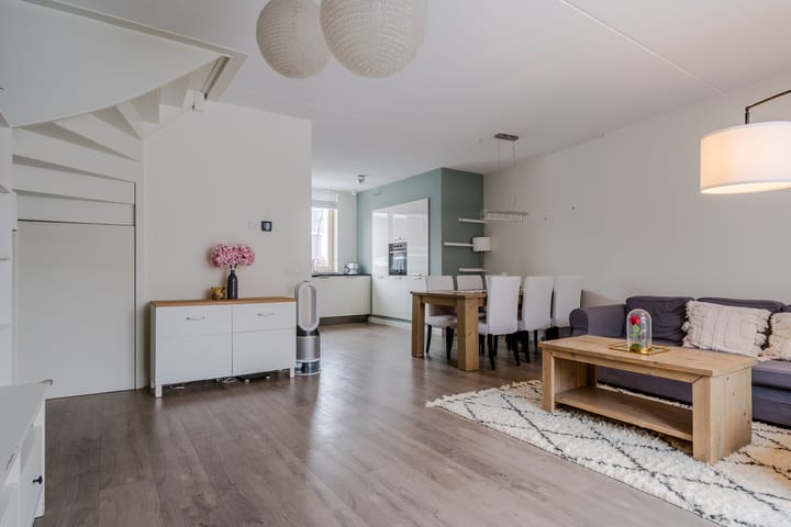 Foto 10 van Witte Ring 44