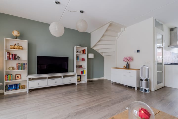 Foto 12 van Witte Ring 44