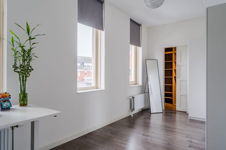 Foto 26 van Witte Ring 44