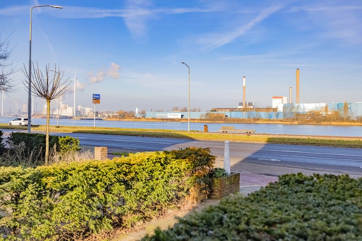 Photo 4 of Stationsweg 53