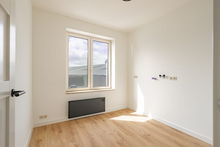 Photo 16 of Spoordijkstraat 32