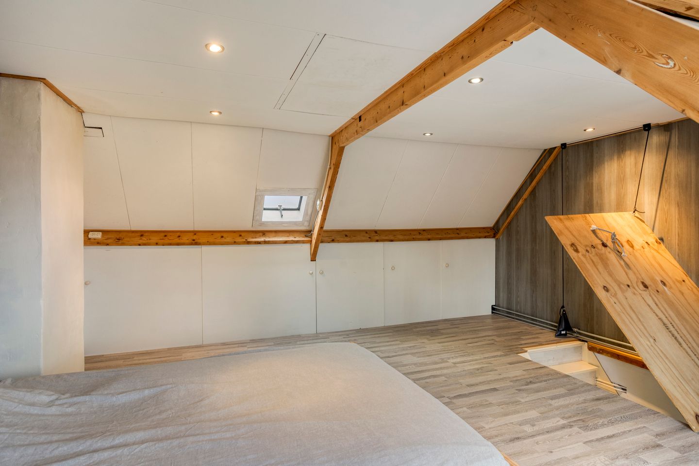 Photo 20 of Pieter Florisstraat 26