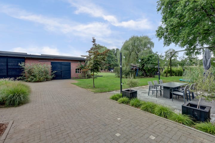 Photo 4 of van Ophovenlaan 61