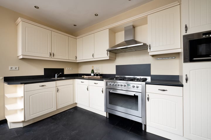 Photo 2 of Voorstraat 160