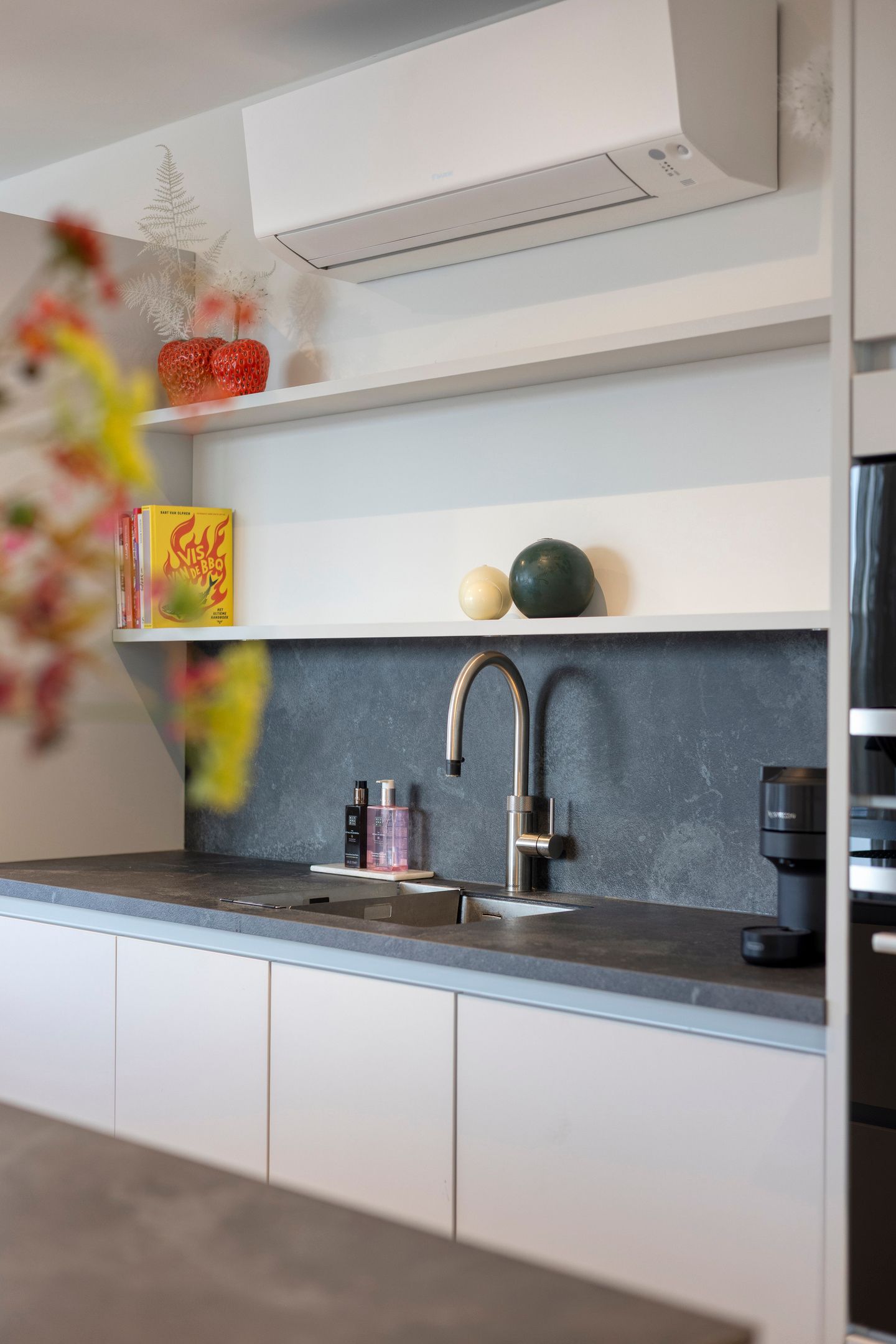 Photo 18 of Dijkmanshuizenstraat 279