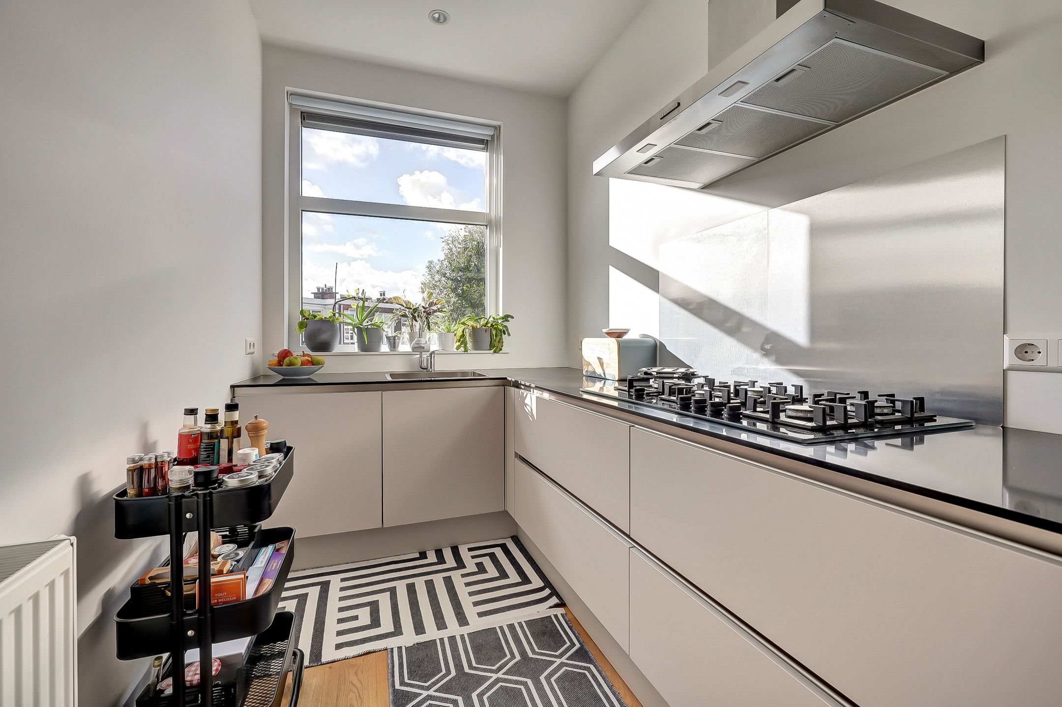 Photo 12 of Van der Capellenstraat 33